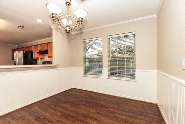 Foto del edificio - 2184 Spring Hill Cir