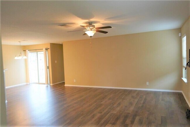 Foto del edificio - 201 Edwin