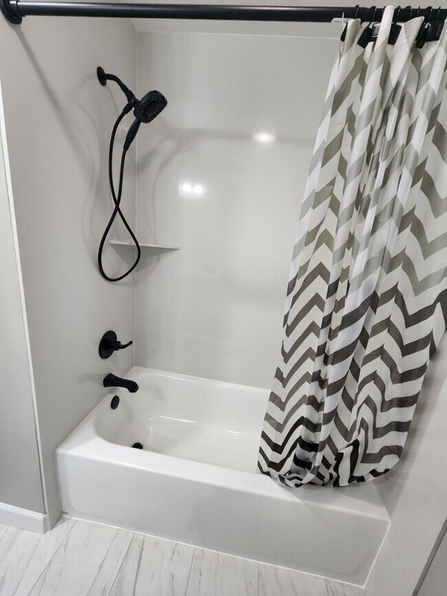 Foto del edificio - 917 Huntington Dr