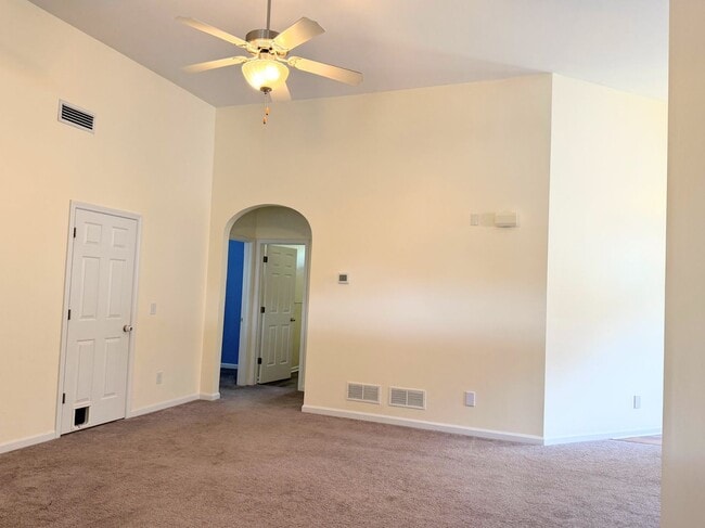 Building Photo - Beautiful Mirror Lake Home for Rent!
