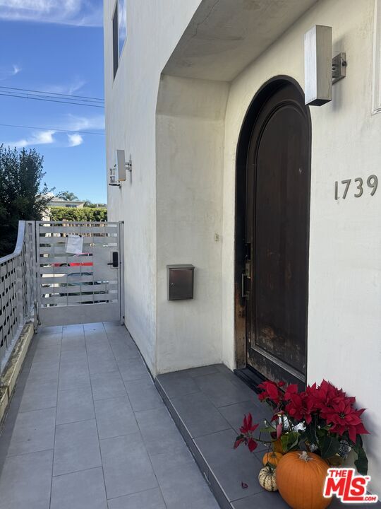 Building Photo - 1739 S Barrington Ave