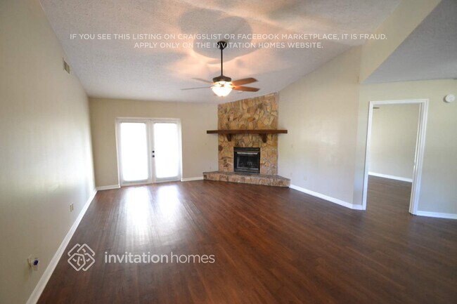 Foto del edificio - 4826 Canterbury Dr