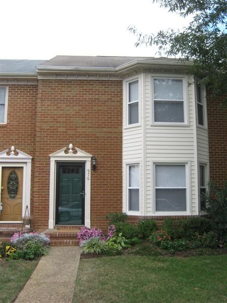Building Photo - 976 Colonial Meadows Way