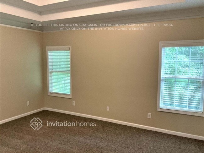 Building Photo - 10 Camden Cir