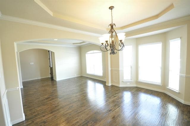 Building Photo - 600 Falcon Dr