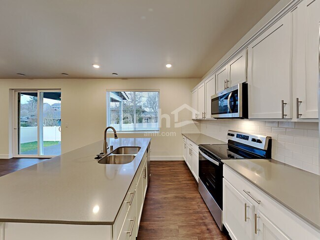 Foto del edificio - 20012 43rd Ave E