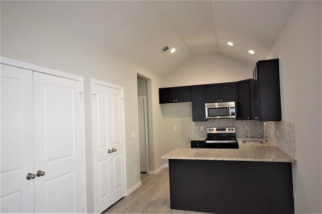 Foto del edificio - 830 Omeara