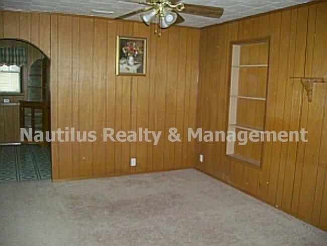 Building Photo - 707 N 11th St