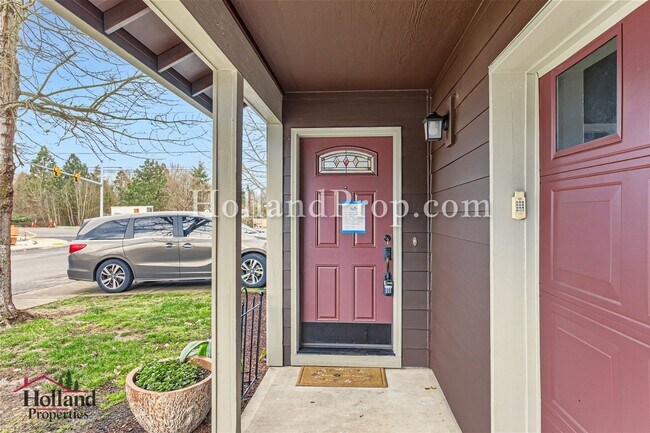 Building Photo - 3 bedroom home in Beaverton area