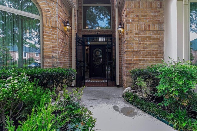 Building Photo - 8007 Vintage Creek Dr