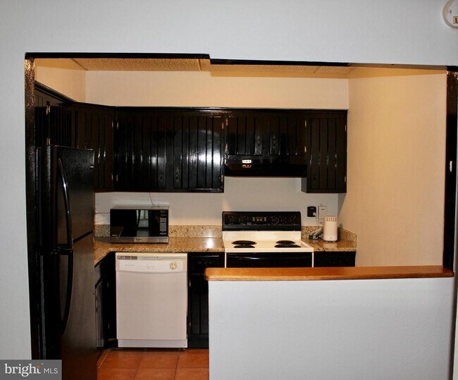 Building Photo - 500 Campbell Cir