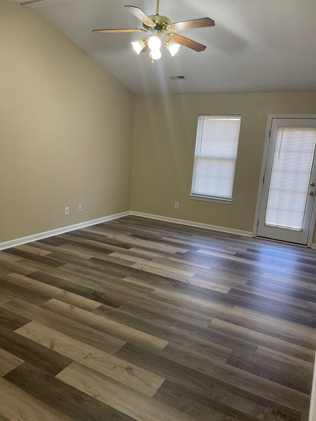 Photo - 312 Oliver St Apartment