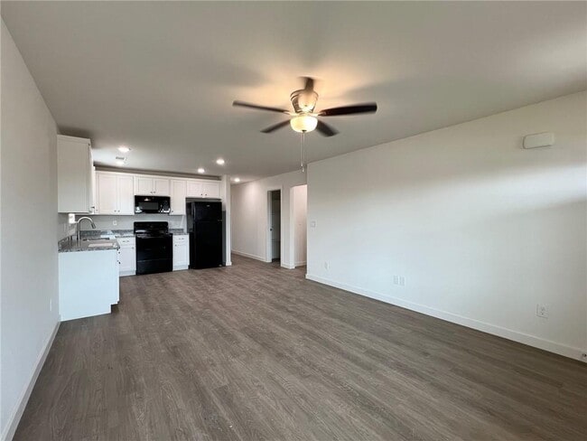 Building Photo - 6813 Toby St