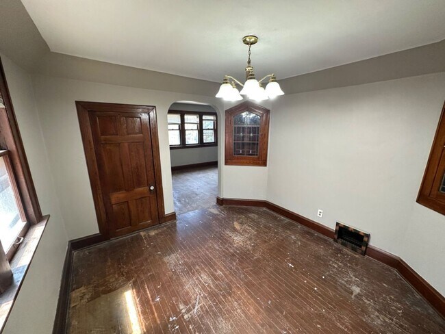 Building Photo - 3230-3230A N 35th St. - Duplex