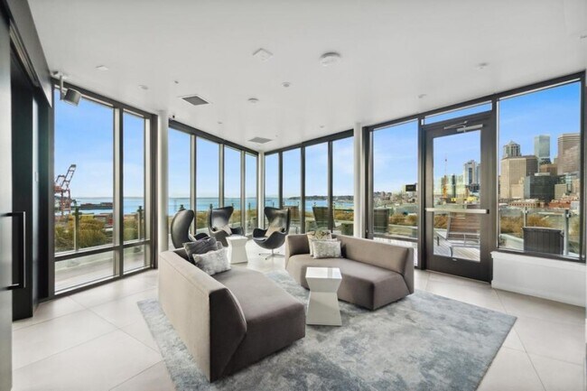 Building Photo - Gridiron - 2 bedrooms