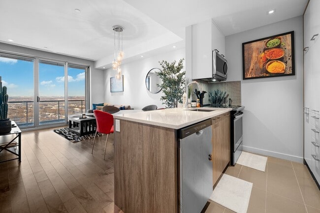 Building Photo - 2818 Boul Laurier