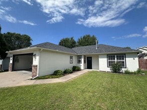 Building Photo - 2633 Butterfield Rd