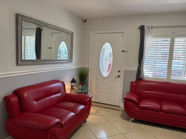 Foto del edificio - 2860 W 80th St