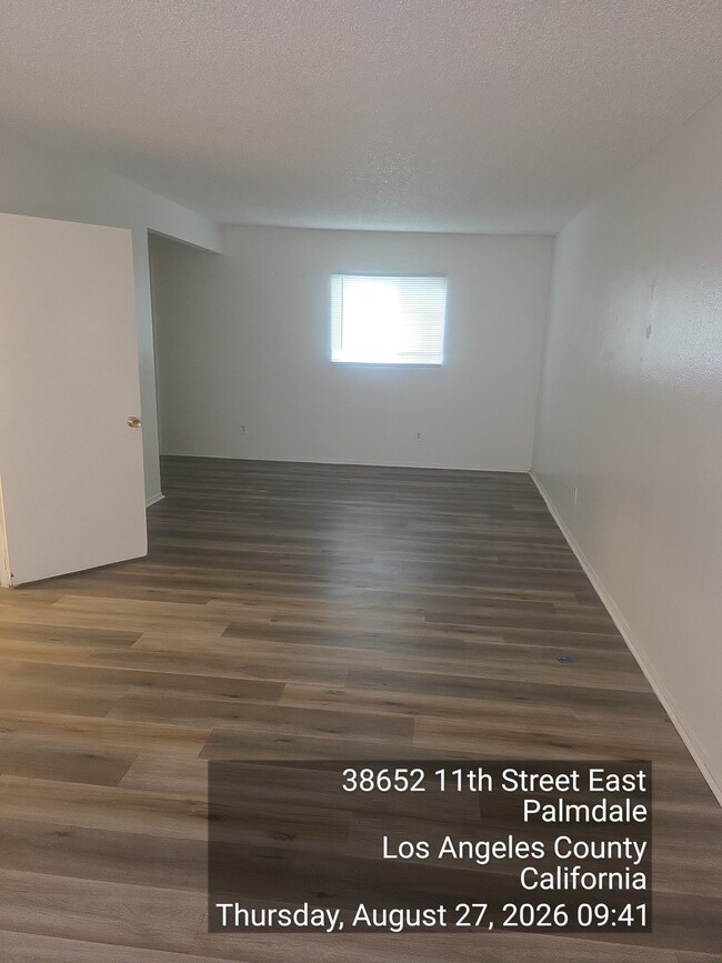 Building Photo - 38652 11th St E