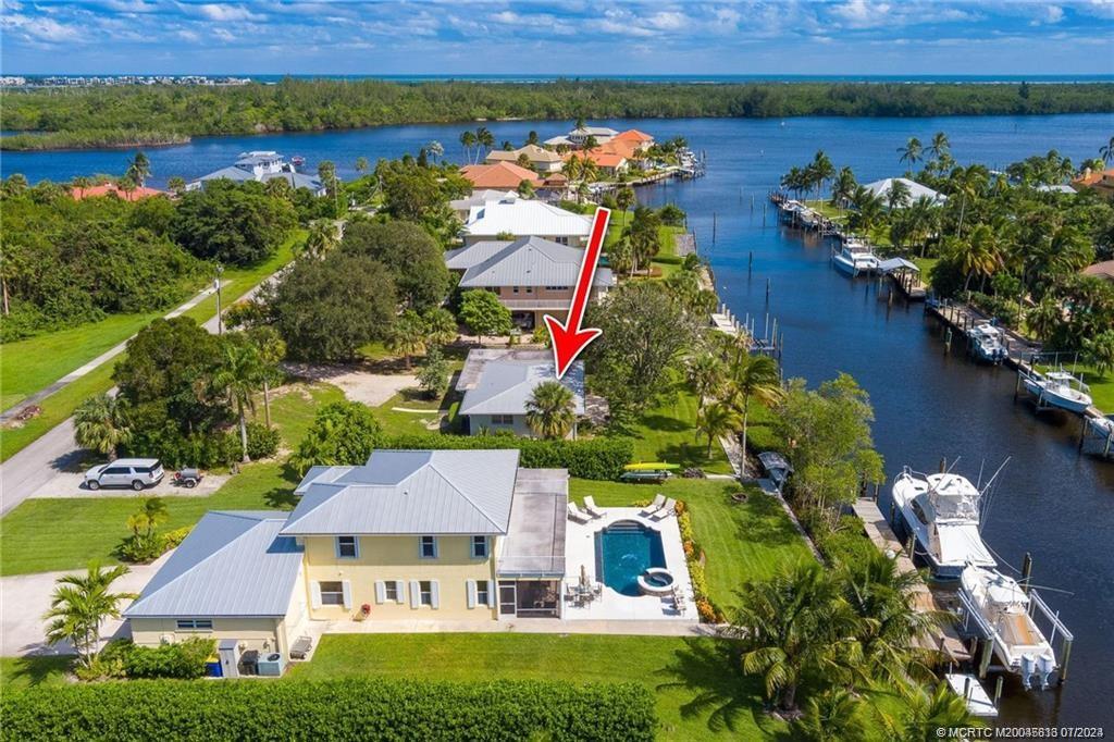 Foto del edificio - 5874 SE Horseshoe Point Rd
