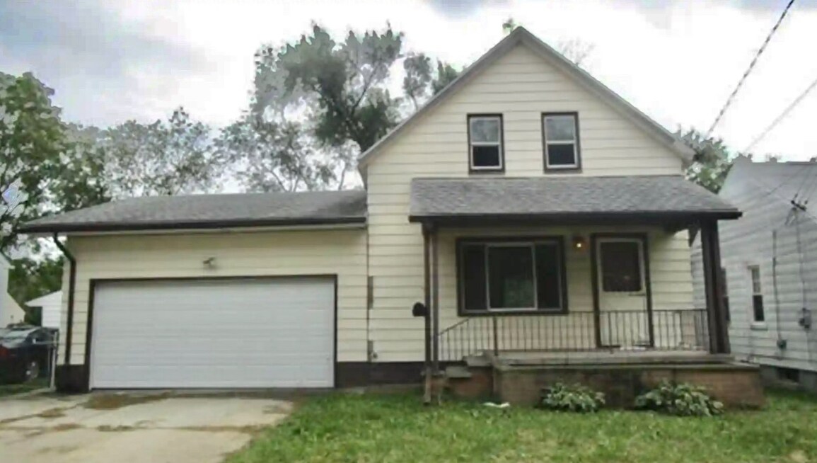 Foto principal - 3121 Chicago Blvd