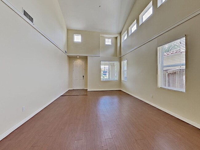 Building Photo - 1732 Almanor St