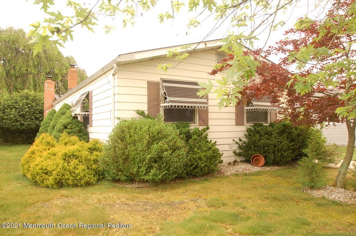 380 Barbados Dr N, Toms River, NJ 08757 House Rental in Toms River