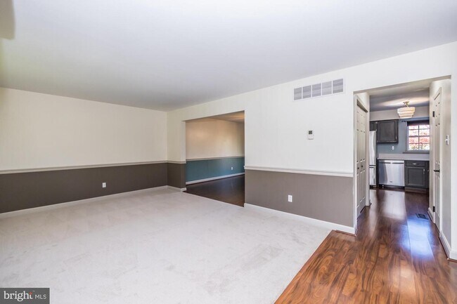 Building Photo - 244 Goshen Rd