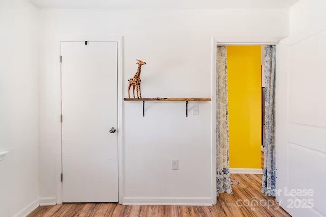 Foto del edificio - 817 E 17th St