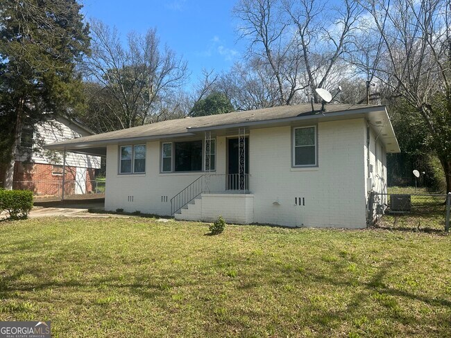 Foto del edificio - 1112 N Beddingfield Dr