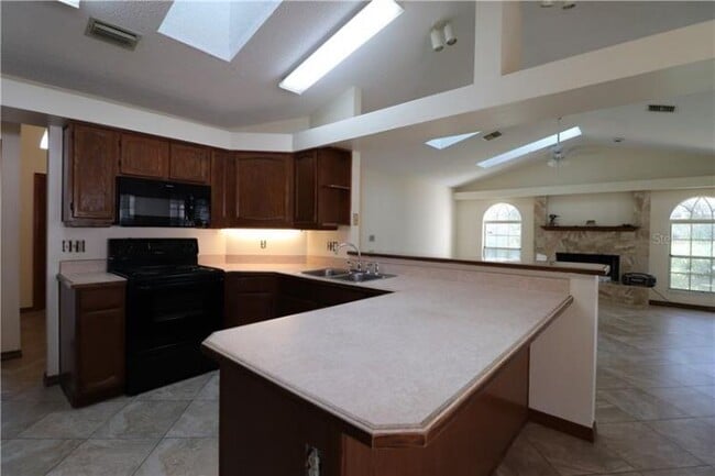 Building Photo - 1088 Tivoli Dr