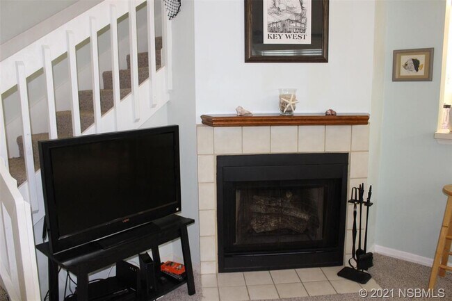 Building Photo - 4268 Sun Village Ct