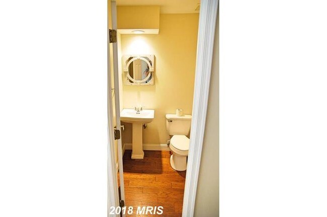 Building Photo - 40419 Breton View Dr