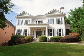 Building Photo - 605 Lake Medlock Dr