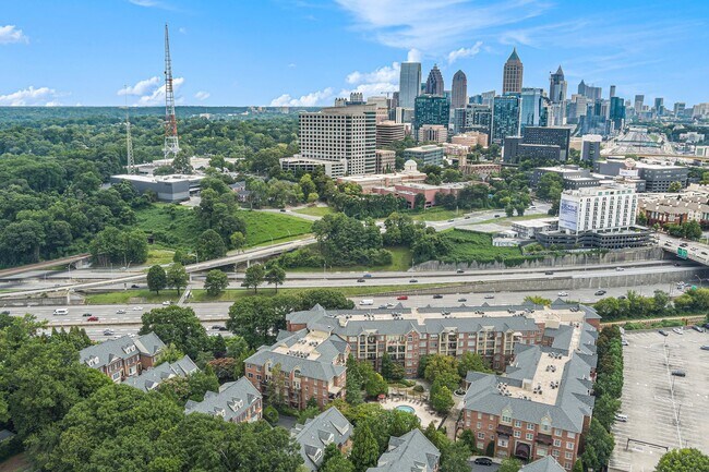 Photo - 1735 Peachtree St NE Apartment