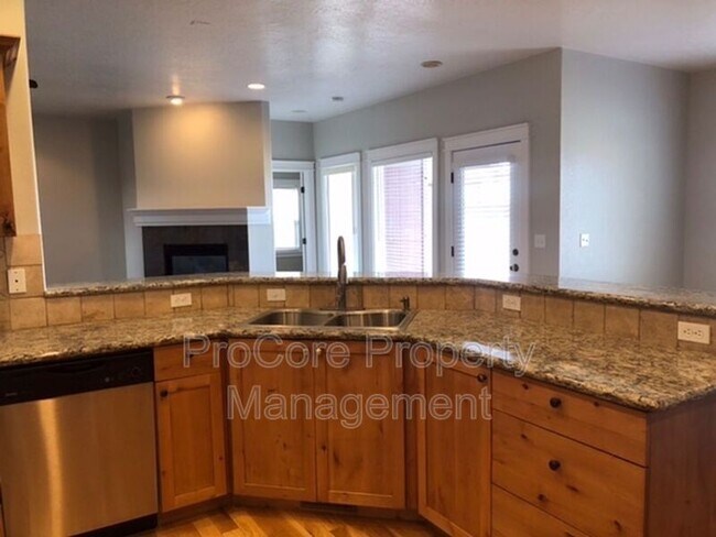 Building Photo - 3077 N Christian Way