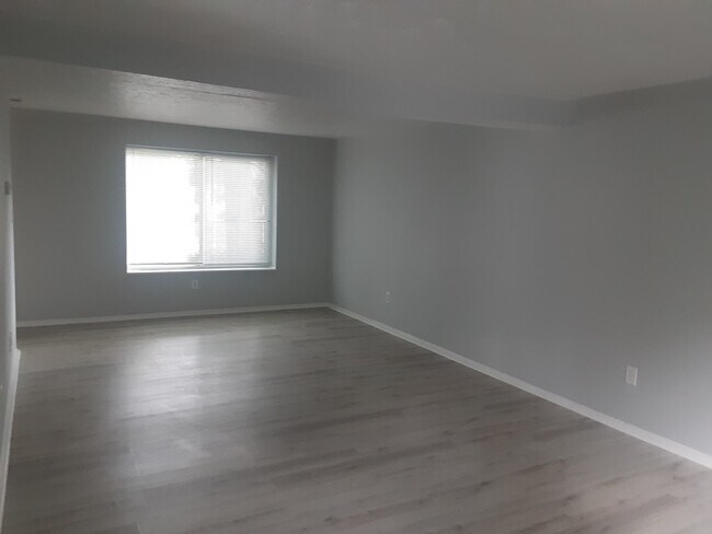 Building Photo - 11332 Dunshire Dr