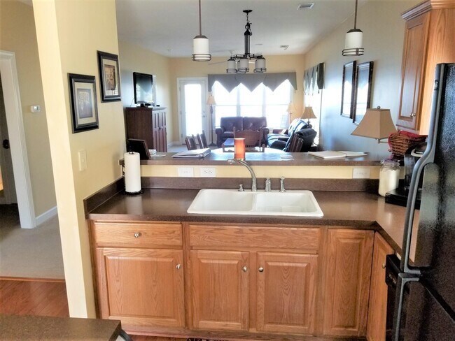 Foto del edificio - 615 Ballard Ln