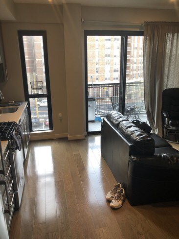 Foto del edificio - 1320 Fenwick Ln