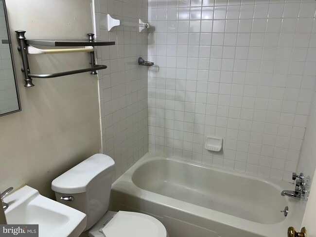 Foto del edificio - 125 Clubhouse Dr SW
