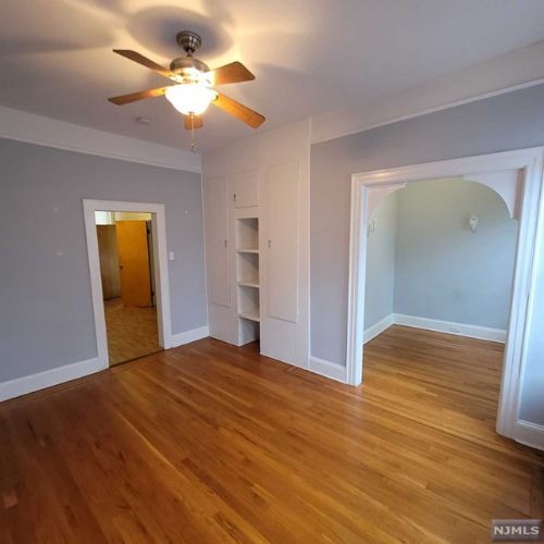 Building Photo - 430 2nd St