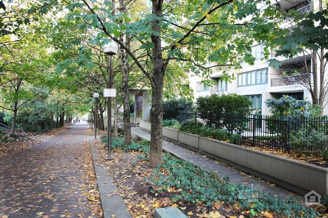 Building Photo - 1 Bedroom GEM....FULLY FURNISHED!!!