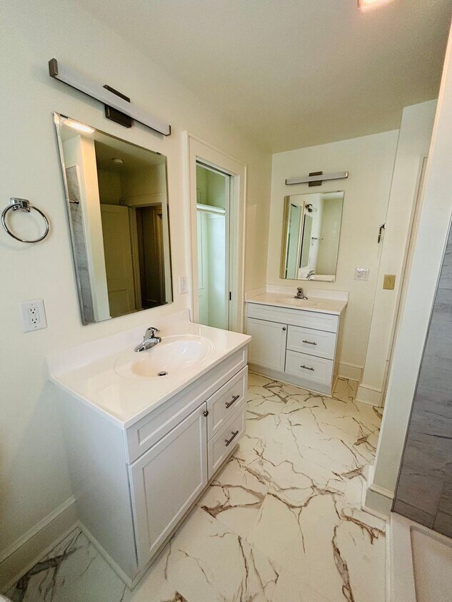 Foto principal - 3 bedroom, 1 Bath House