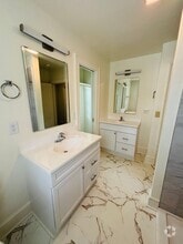 Building Photo - 514 Sunrise Dr
