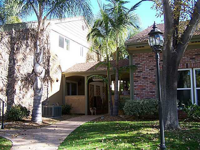 Foto principal - Private upstairs 2 bedroom 2 bath condo in...