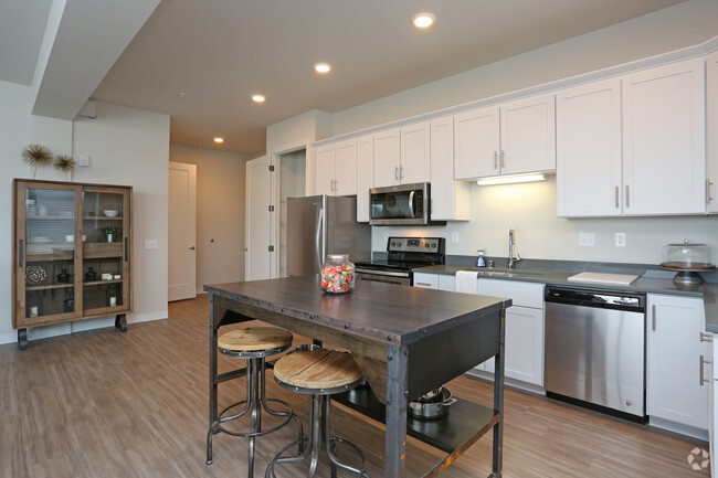 2BR, 2.5BA - Manseau Flats