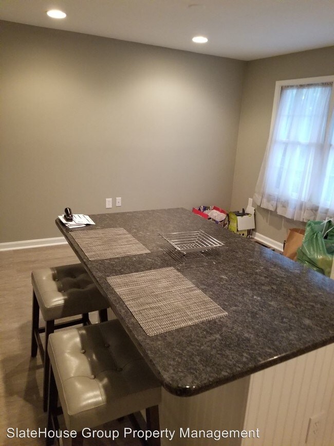 Building Photo - 2 br, 2.5 bath House - 1 Bentley Pl
