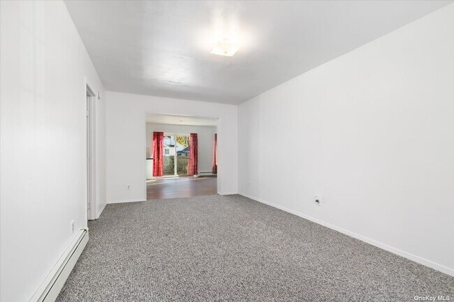 Foto del edificio - 16 Soccer Rd