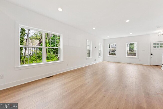 Foto del edificio - 47 E 3rd St