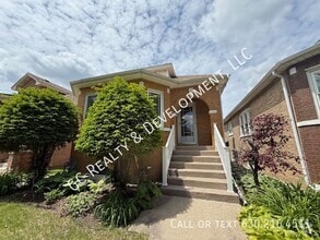 Building Photo - 4120 N Overhill Ave